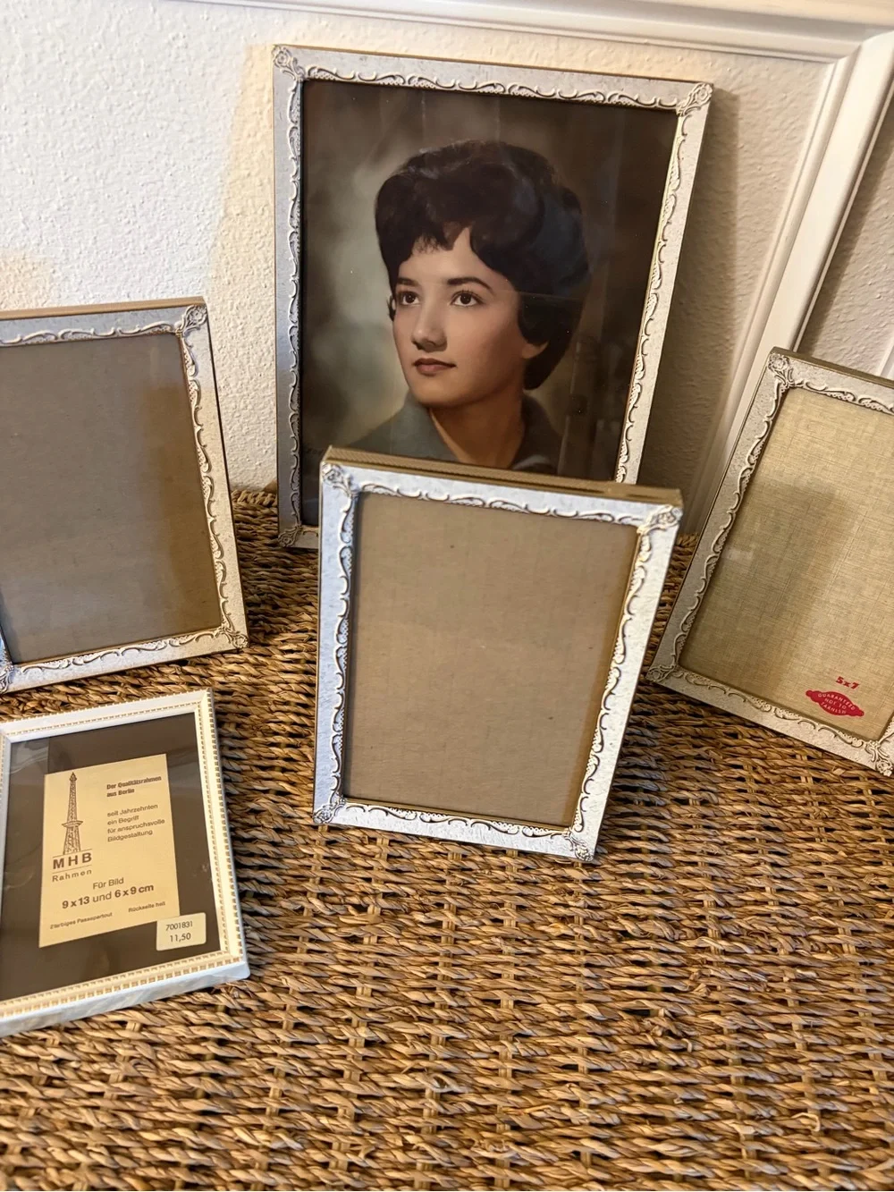 Vintage White and Gold 1980’s Metal Picture Frames Glass Fronts Lot of 5